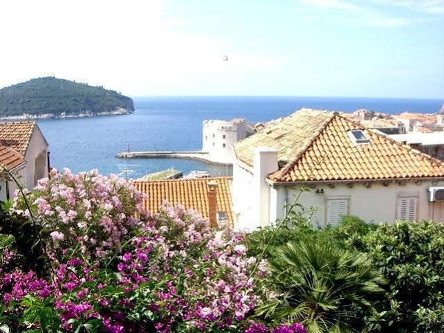 Adriatic Apartment *