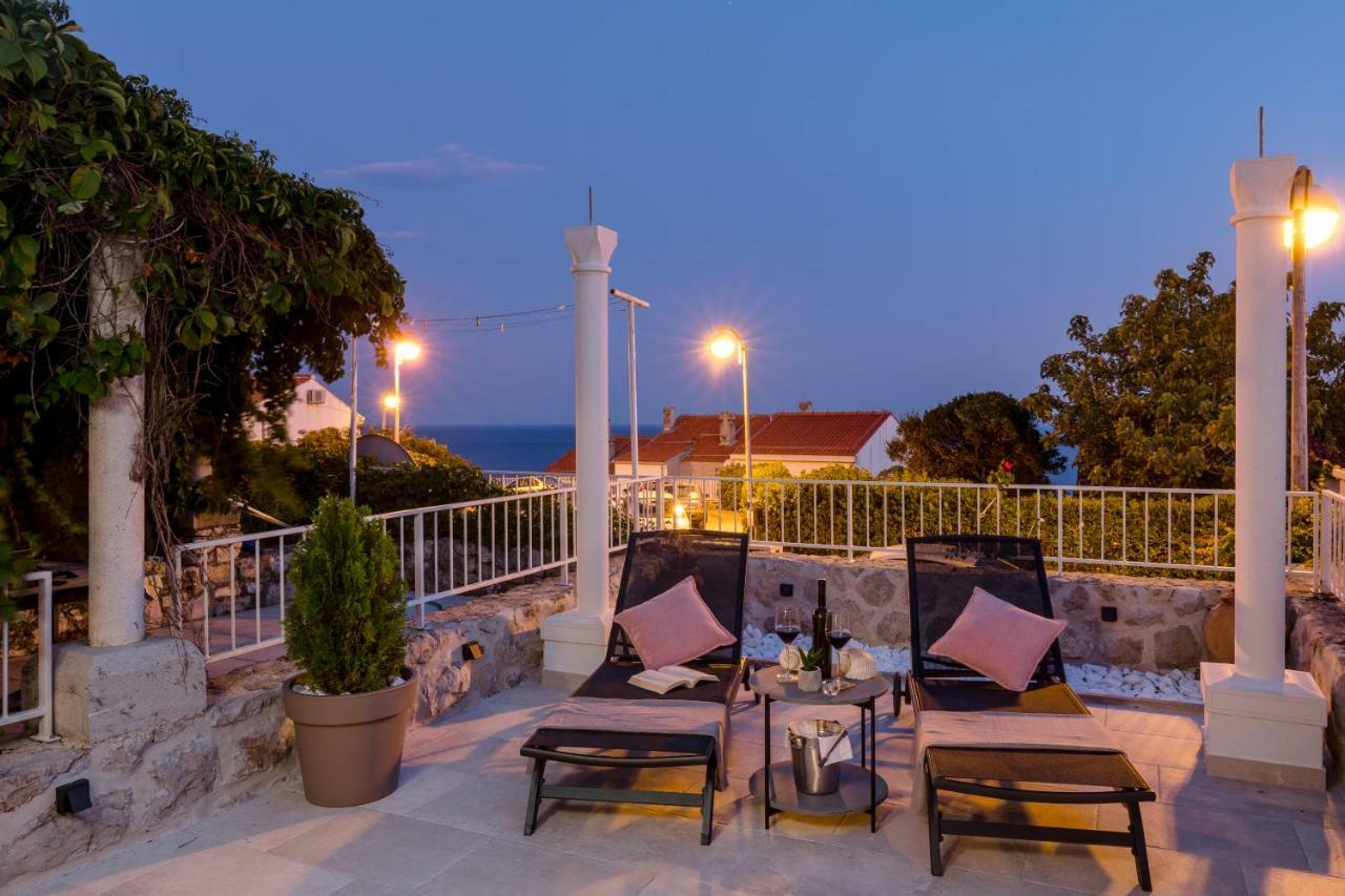Adriatic Apartment *